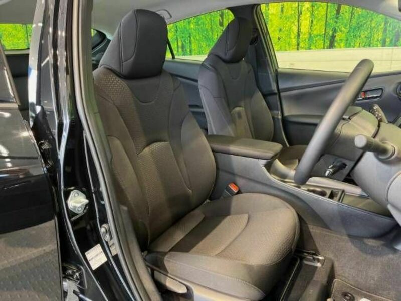 PRIUS-8