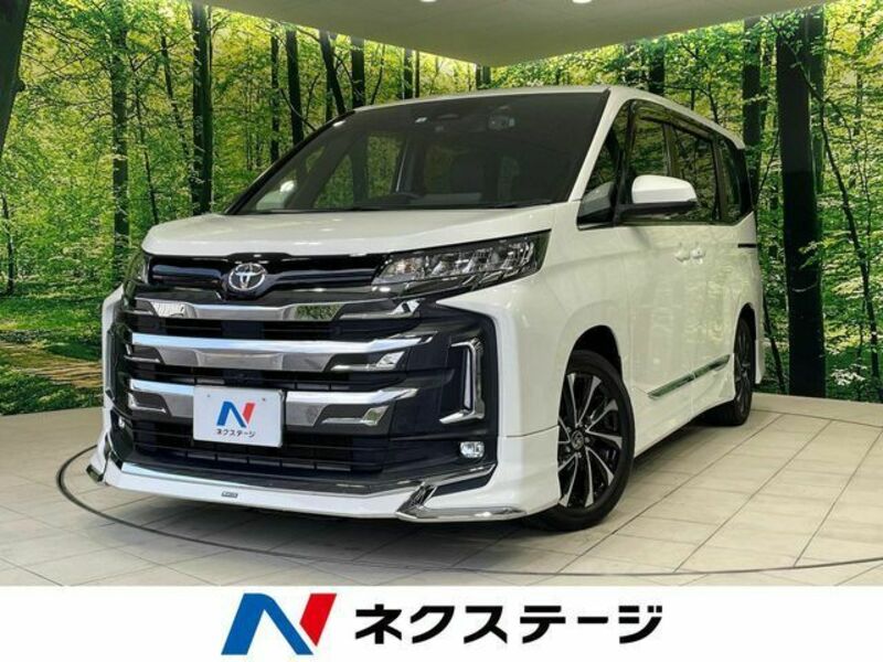 TOYOTA NOAH