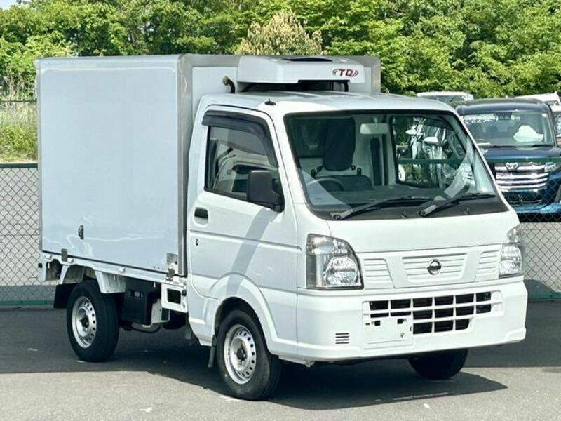 NISSAN NT100 CLIPPER