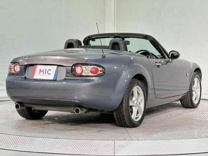 ROADSTER