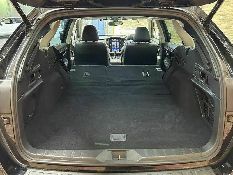 LEGACY OUTBACK