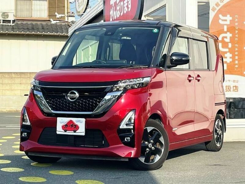 NISSAN　ROOX