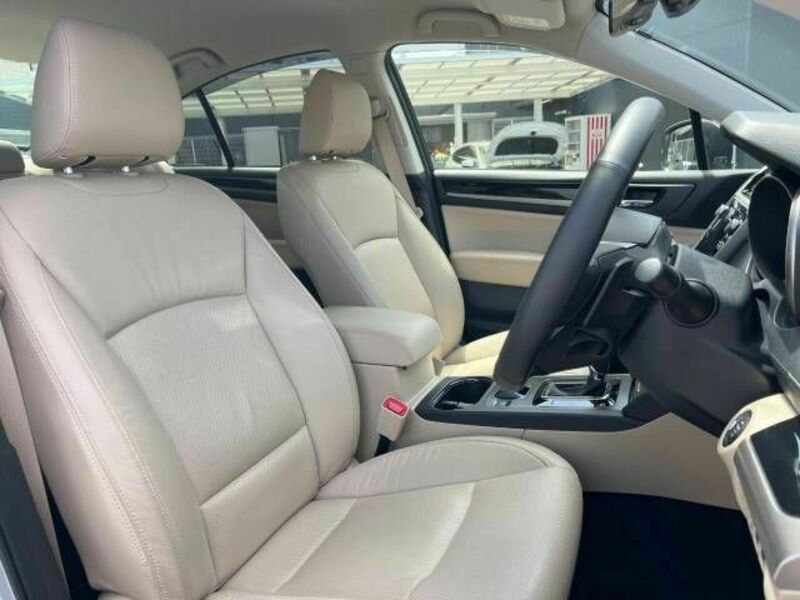 LEGACY B4
