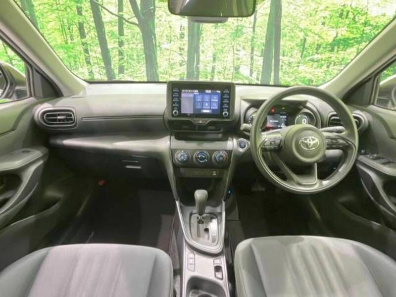 YARIS CROSS