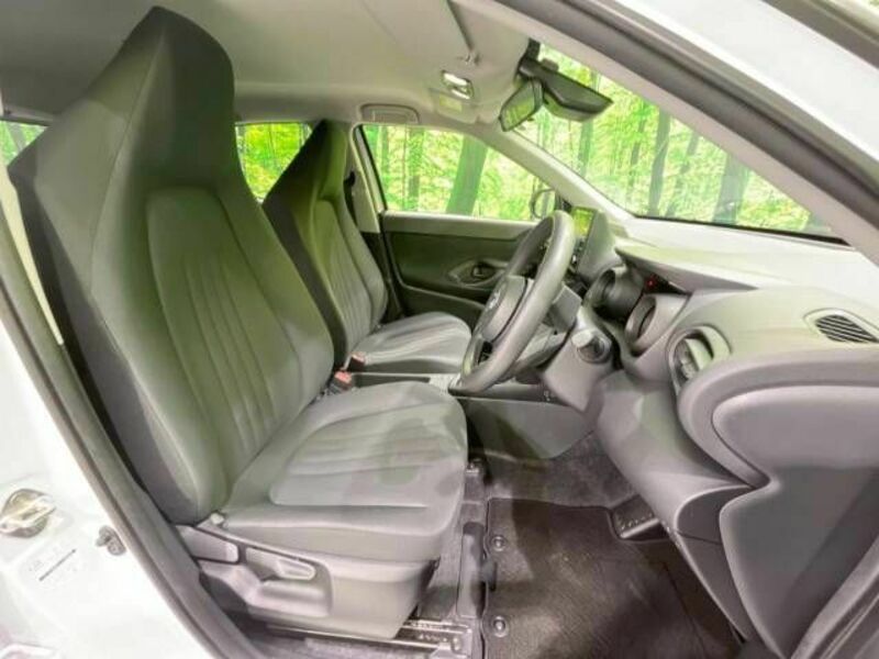 YARIS CROSS