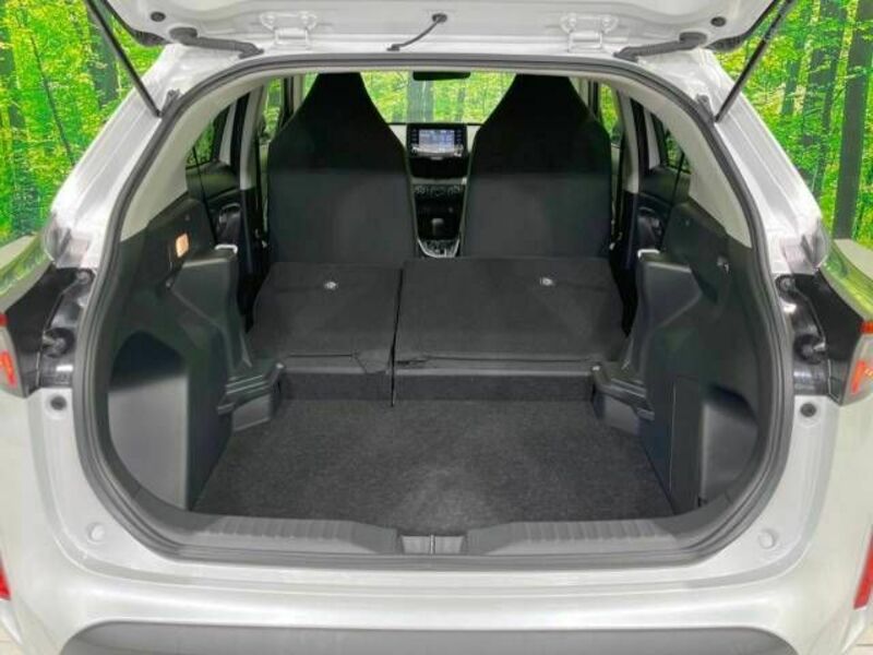 YARIS CROSS
