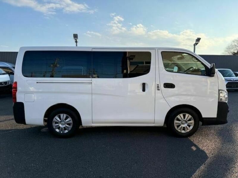 NV350 CARAVAN-20