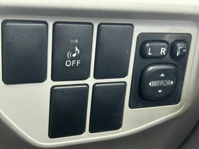 PRIUS-9