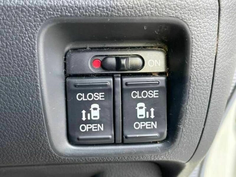 N BOX