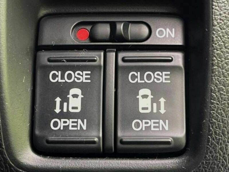 N BOX