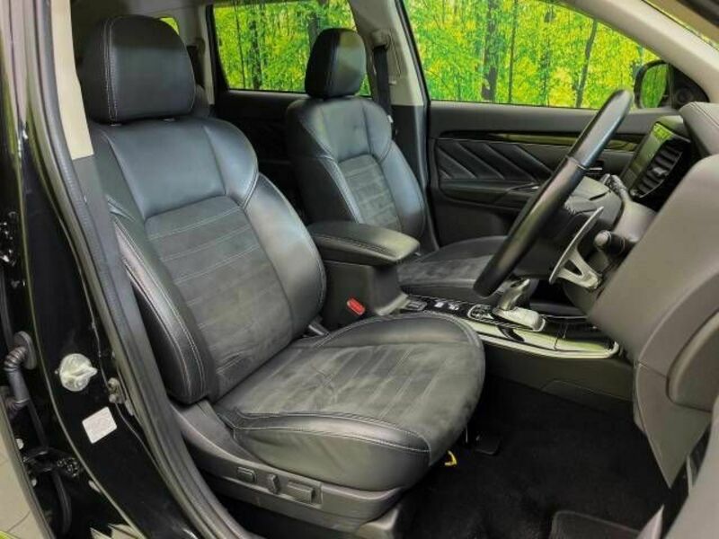 OUTLANDER PHEV-7