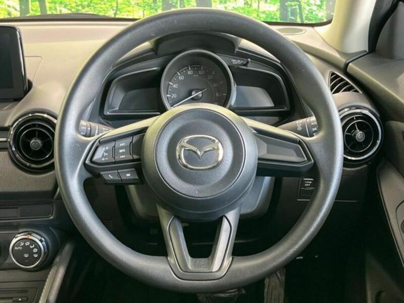 MAZDA2-10