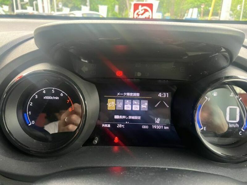 YARIS-9