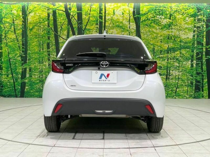 YARIS-15