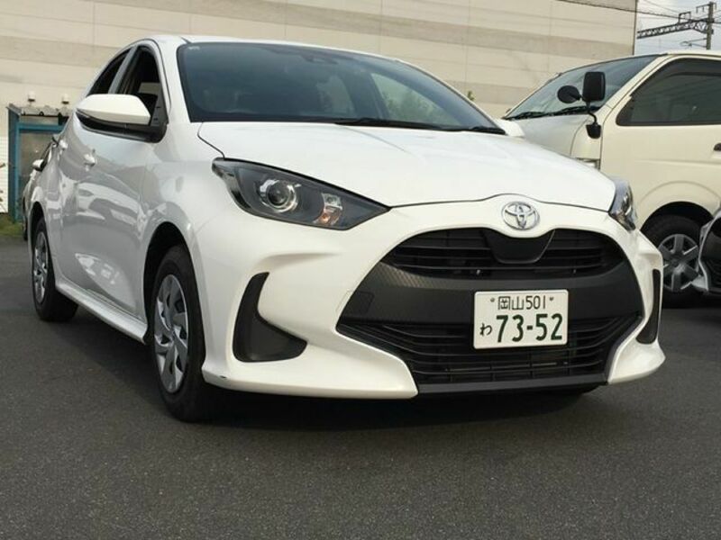 TOYOTA　YARIS