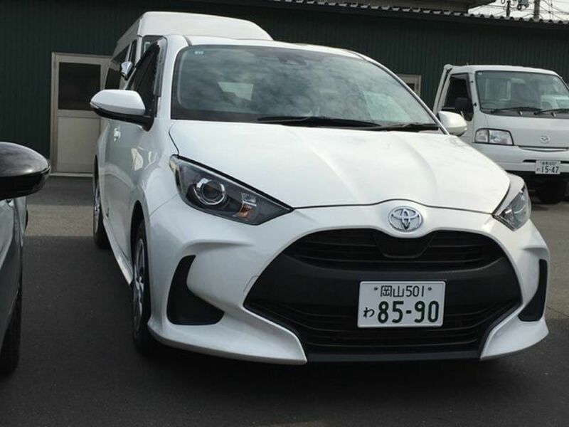 TOYOTA　YARIS