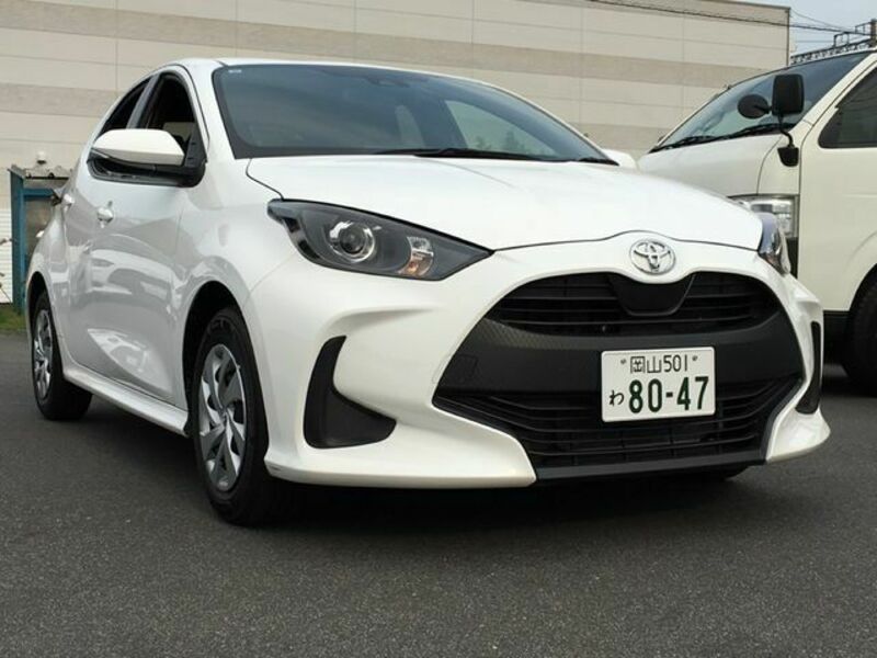 TOYOTA　YARIS