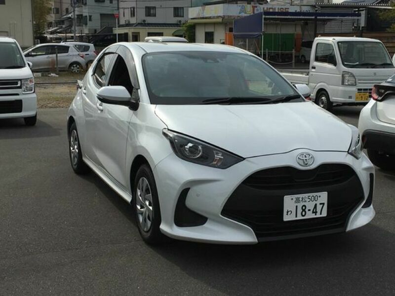 TOYOTA　YARIS
