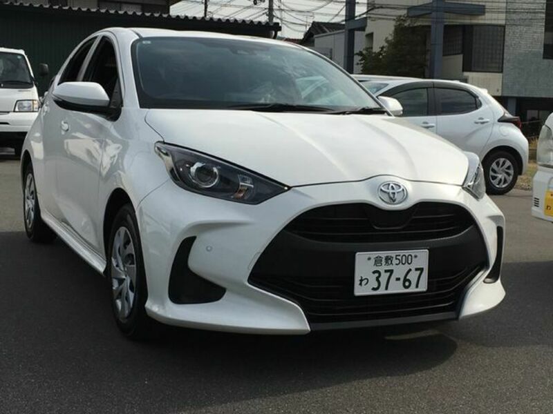 TOYOTA　YARIS