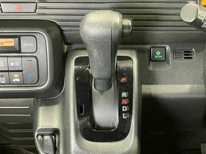 N-VAN