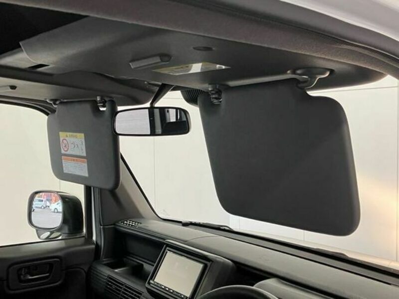 N-VAN