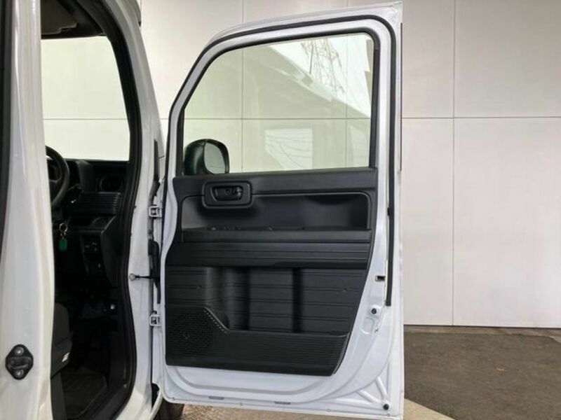 N-VAN