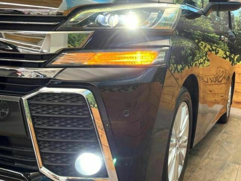 VELLFIRE-13