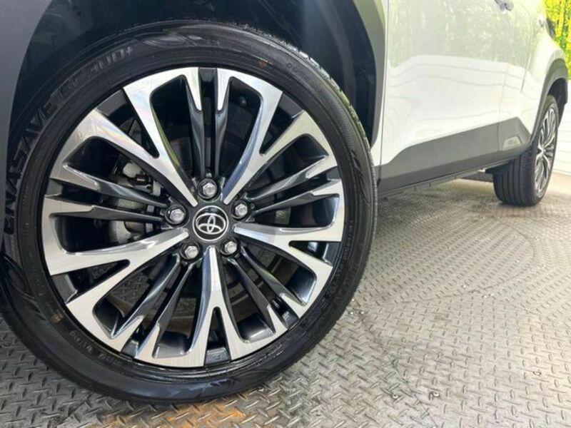 YARIS CROSS