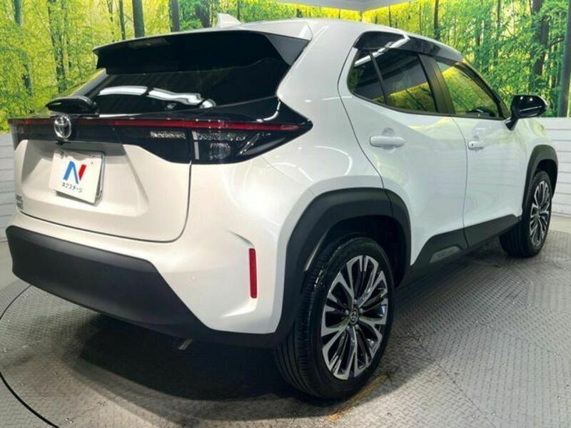 YARIS CROSS