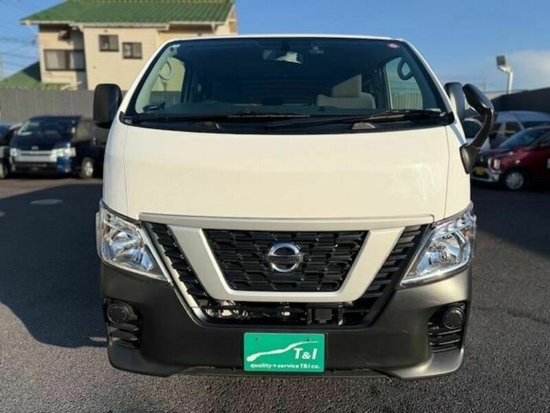 NV350 CARAVAN-17