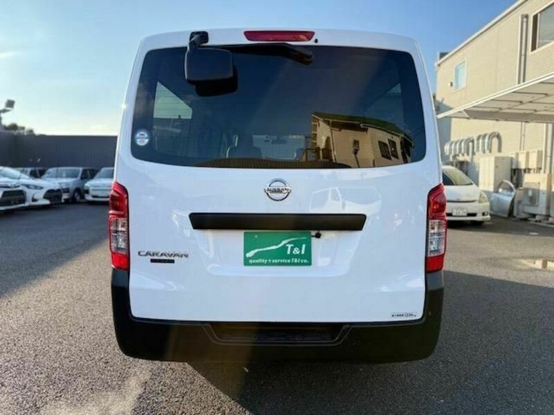 NV350 CARAVAN-18