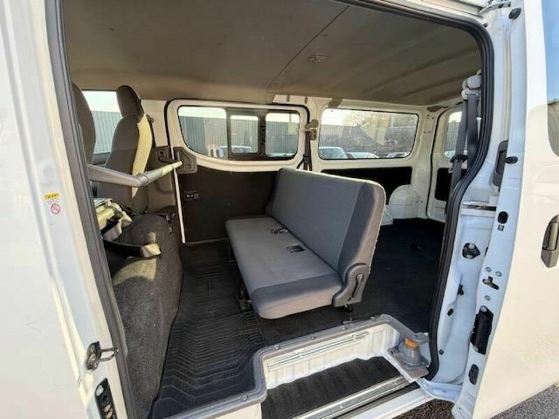 NV350 CARAVAN-15