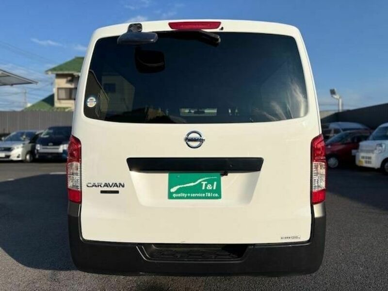 NV350 CARAVAN-18
