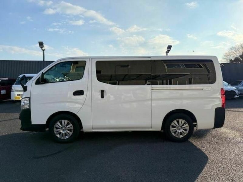 NV350 CARAVAN-25
