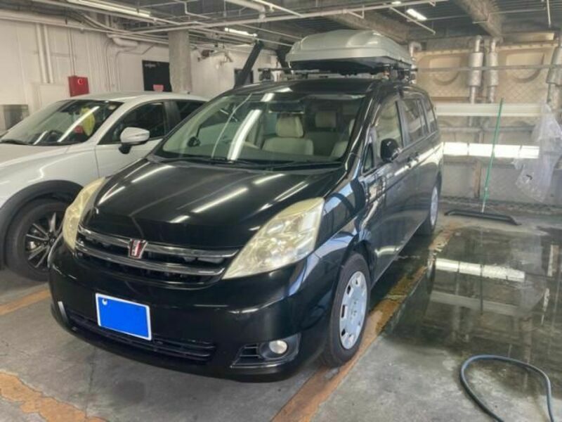 TOYOTA ISIS