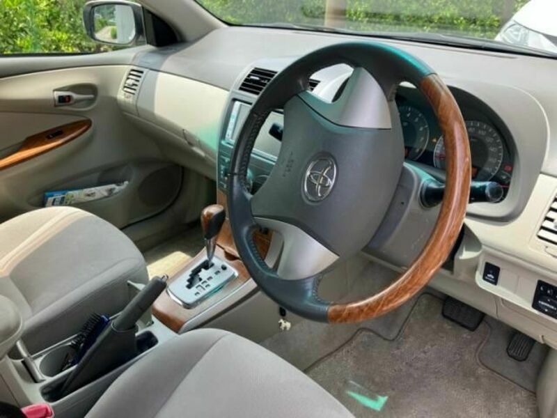 COROLLA AXIO