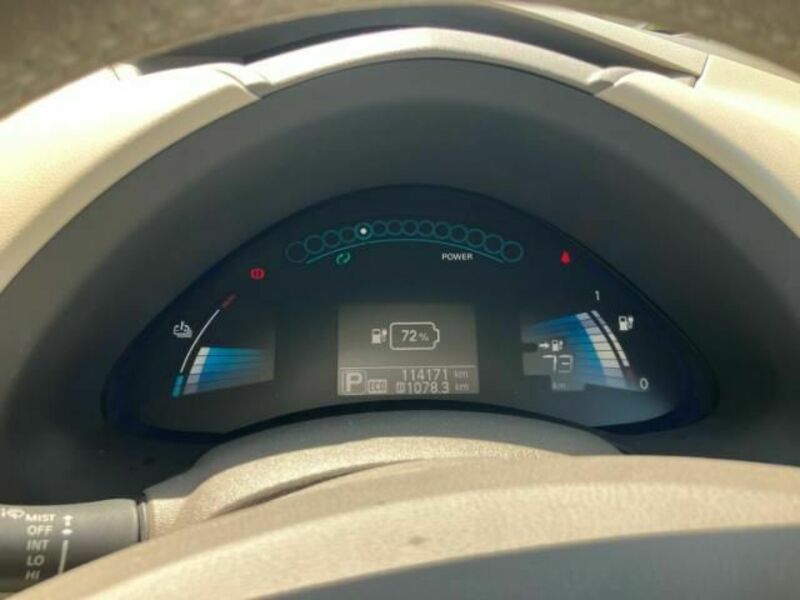 NISSAN LEAF