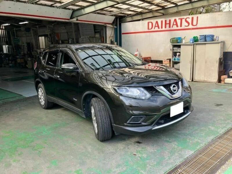 X-TRAIL