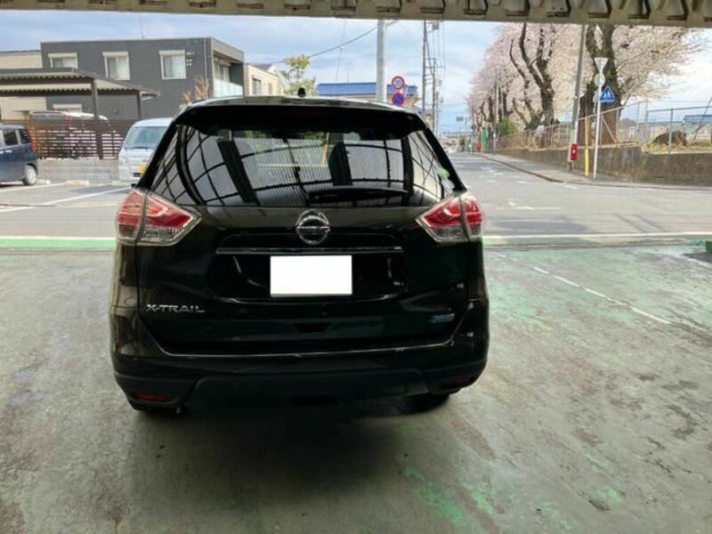 X-TRAIL