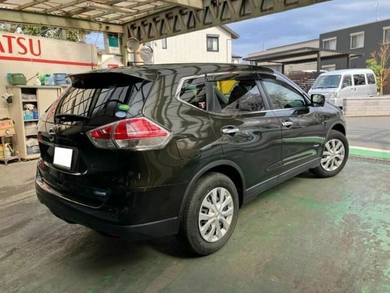 X-TRAIL