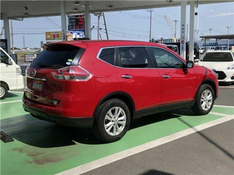 X-TRAIL
