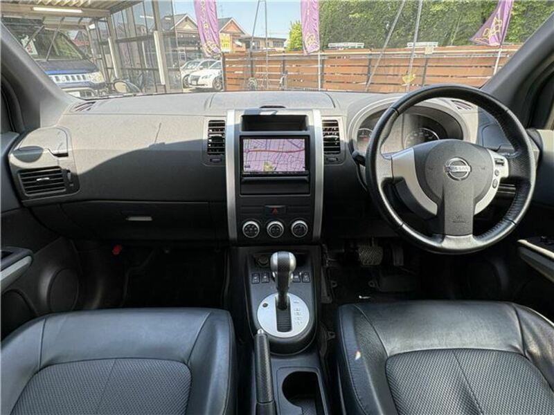 X-TRAIL