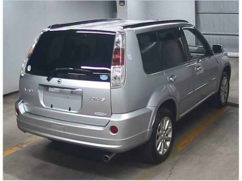 X-TRAIL-1