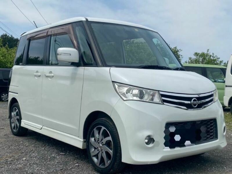 NISSAN ROOX
