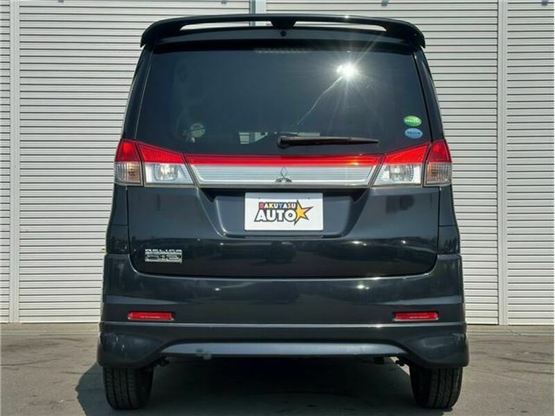 DELICA D2-8