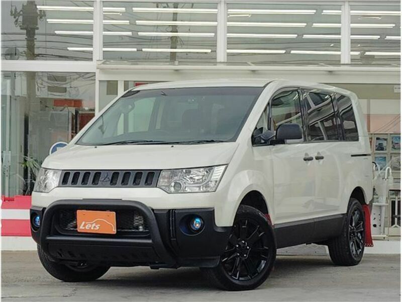 MITSUBISHI DELICA D5