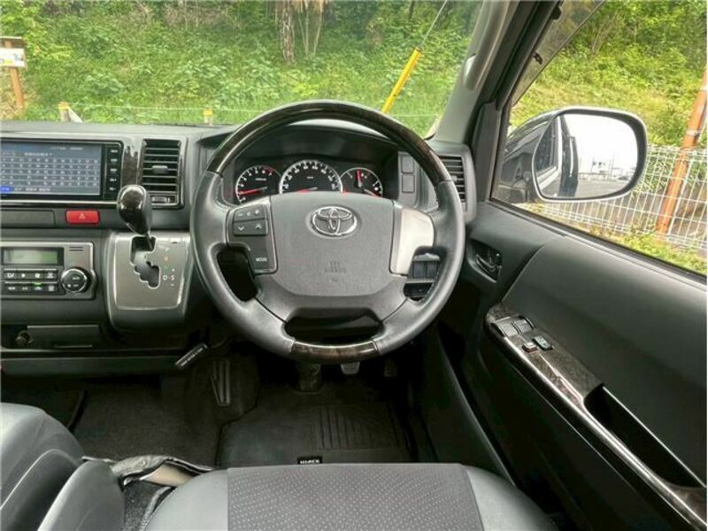 HIACE VAN-17