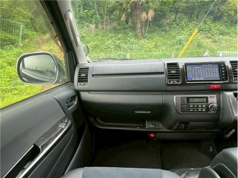 HIACE VAN-18