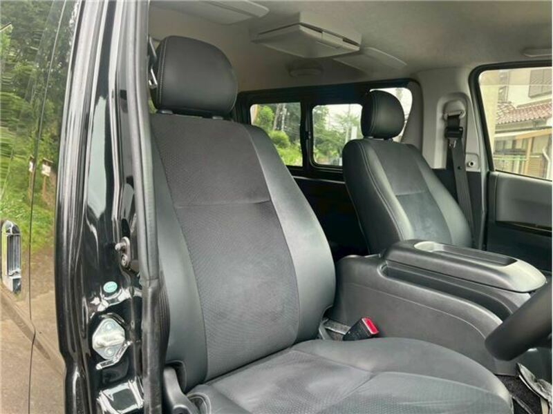 HIACE VAN-21