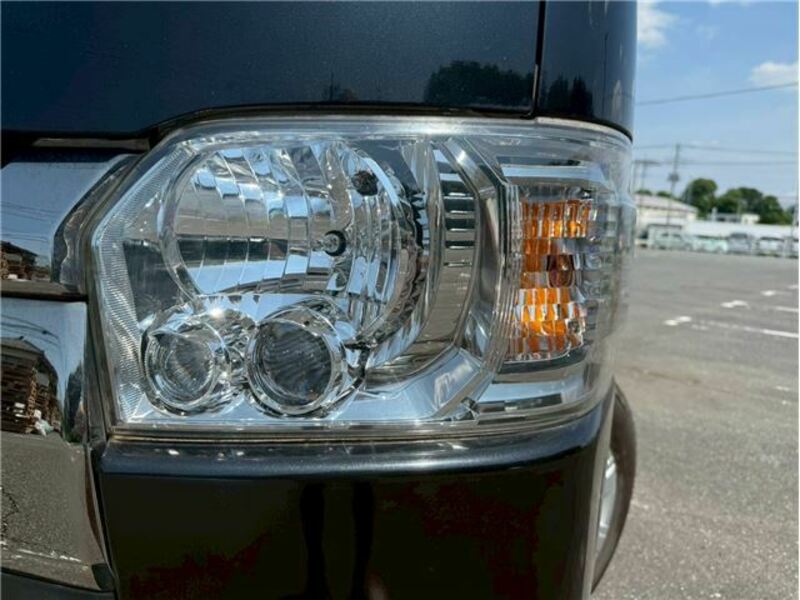 HIACE VAN-49